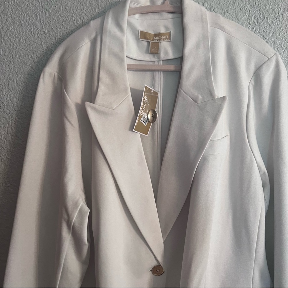 Michael Kors Classic White Blazer - Picture 2 of 9